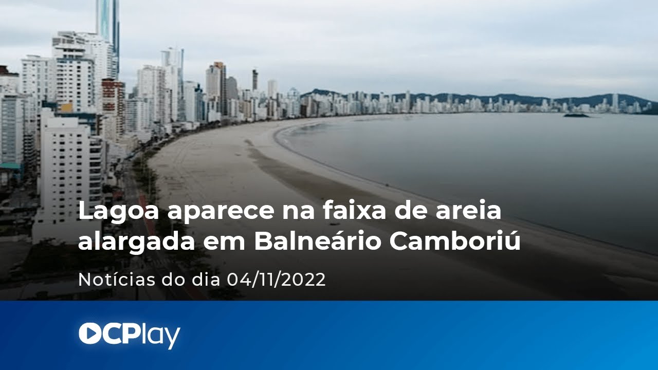 Lagoa aparece na faixa de areia alargada em Balneário Camboriú