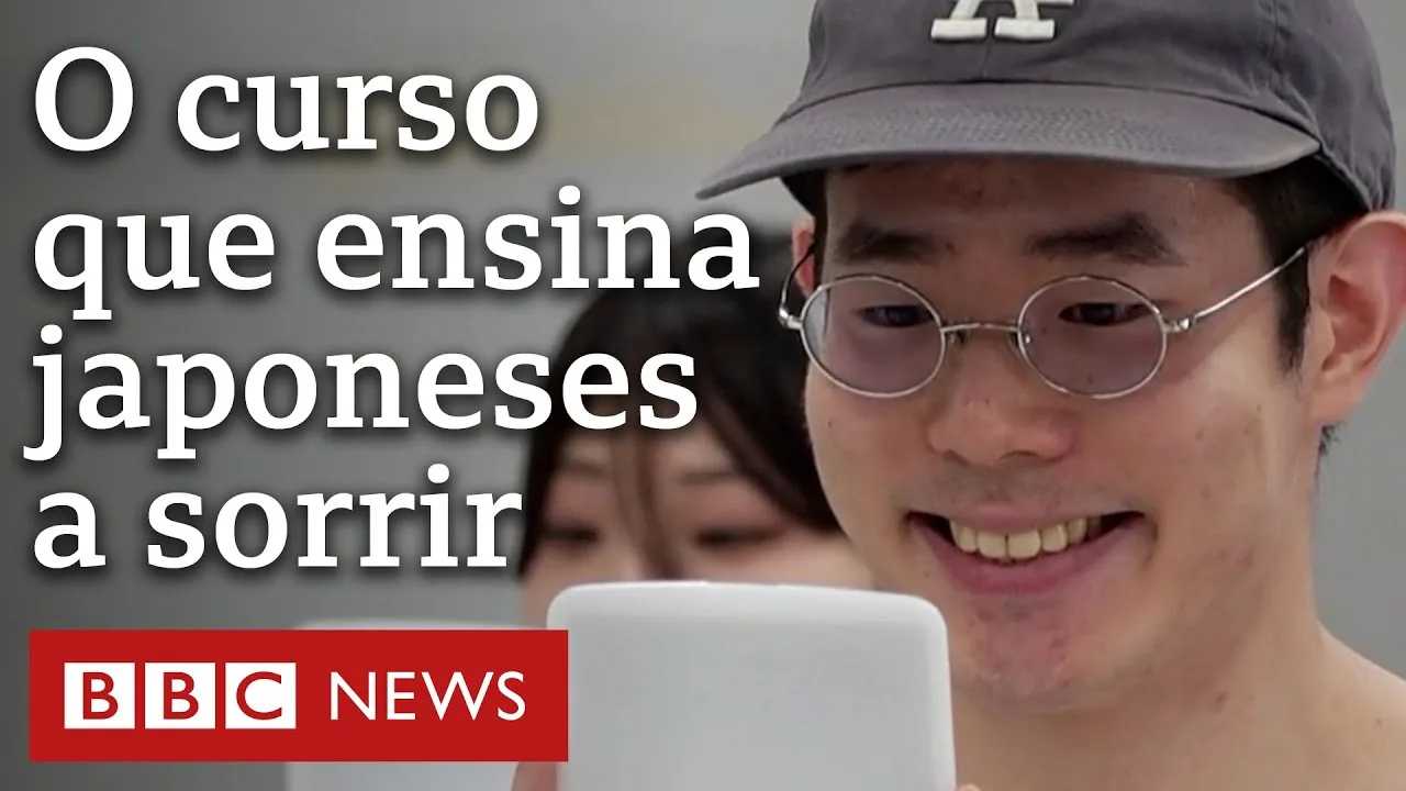 Japoneses fazem curso de sorriso após uso de máscaras deixar de ser obrigatório