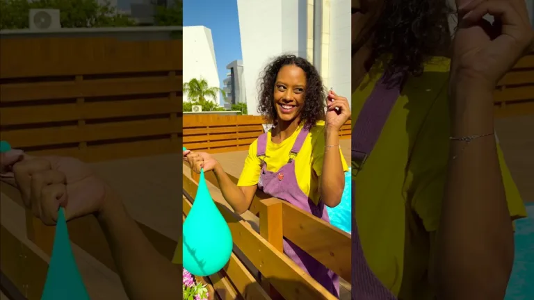 Clássica pegadinha de verão com um balão 🎈  #bermudaadventures #shorts