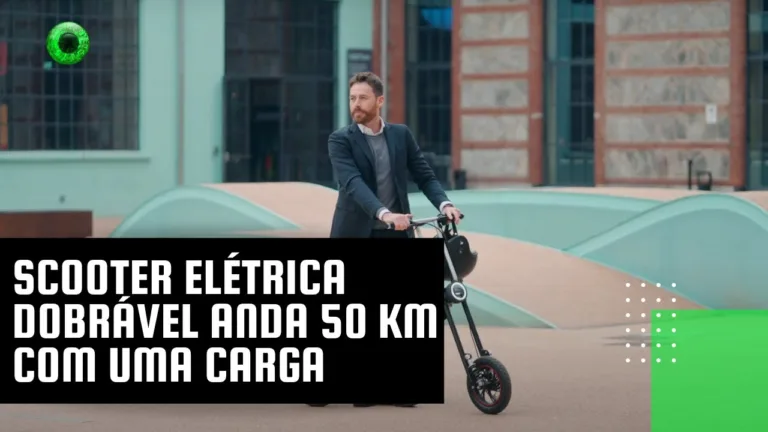 Scooter elétrica dobrável anda 50 km com uma carga
