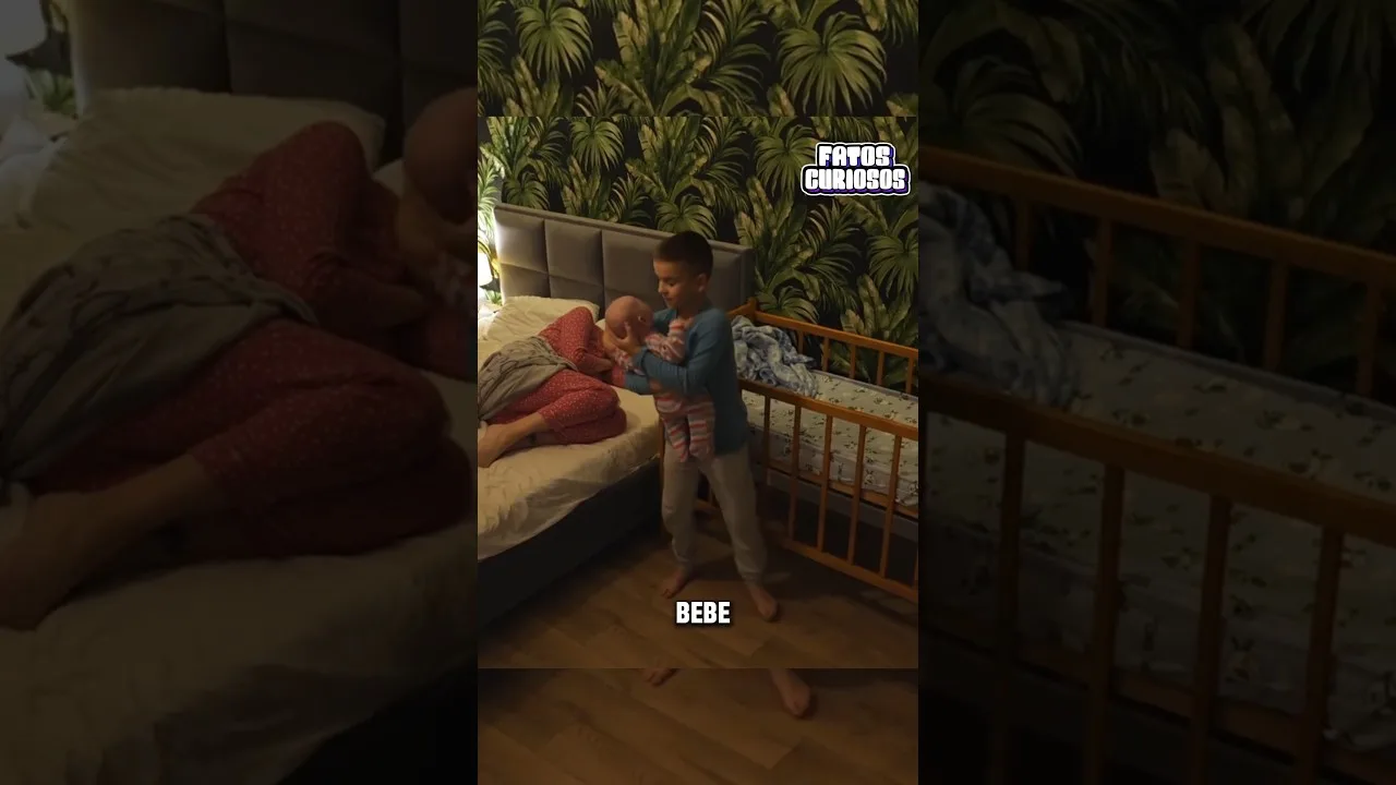 IRMÃO MAIS VELHO ACALMA BEBÊ CHORANDO PARA QUE SUA MÃE POSSA DESCANSAR 🥹❤️ #short #shorts #viral