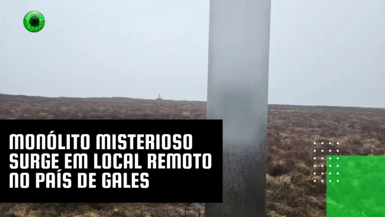 Monólito misterioso surge em local remoto no País de Gales