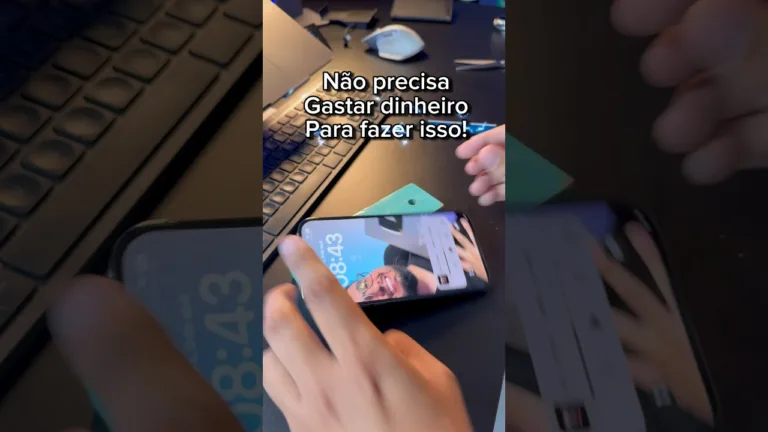 Como fazer um suporte de celular com papelão