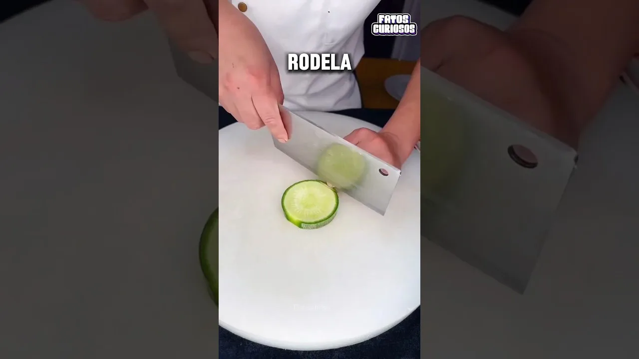 ESSE CHEF FEZ UMA OBRA DE ARTE COM ESSE PEPINO 🥒 😳 #short #shorts #viral #shortvideo #shortsvideo