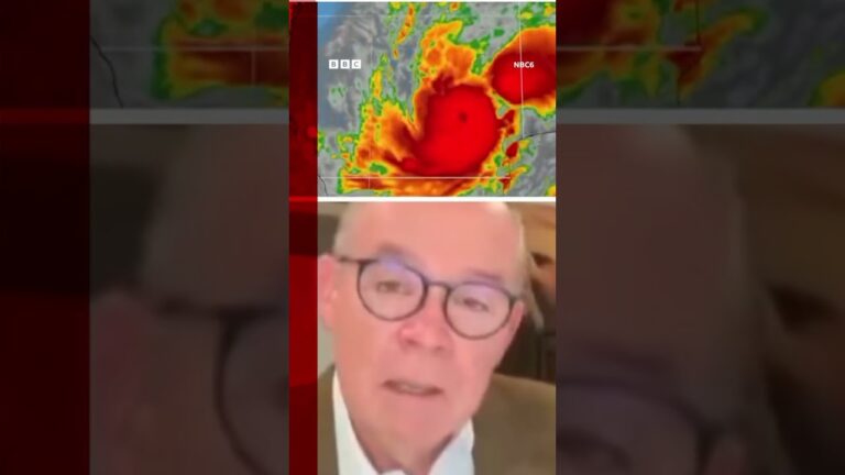 Meteorologista John Morales não consegue conter a emoção ao falar sobre magnitude do furacão Milton