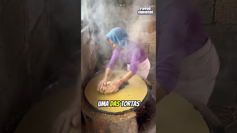 SENHORA HUMILDE FOU DURAMENTE CRITICADA POR MANUSEAR A MASSA COM SUAS MÃOS