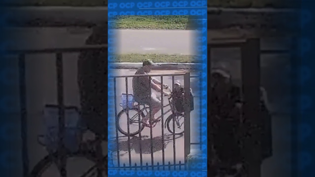 Pai joga o próprio filho no rio