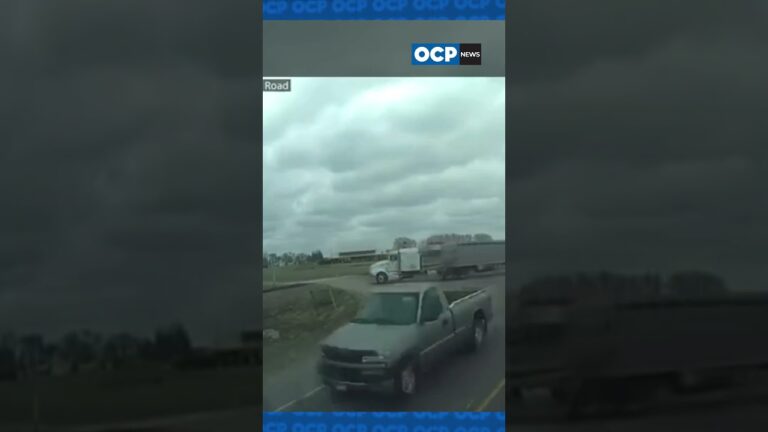 Caminhão é “atropelado” por trem, nos EUA