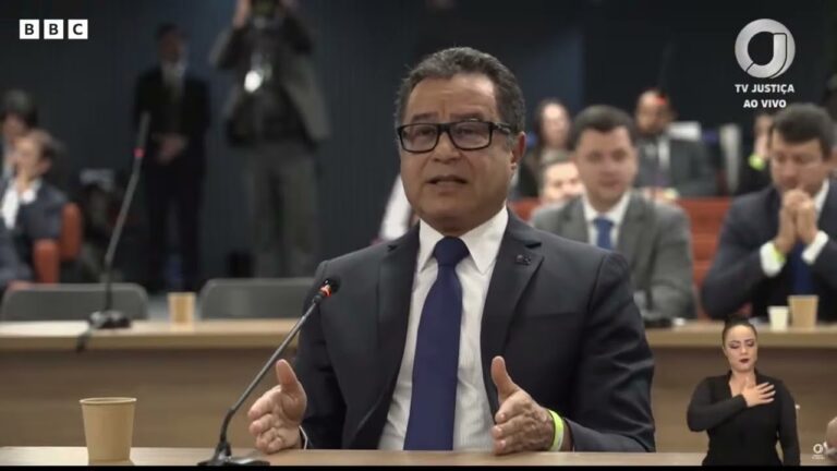 Cópia de Assista a depoimento de Bolsonaro e outros réus no STF por tentativa de golpe