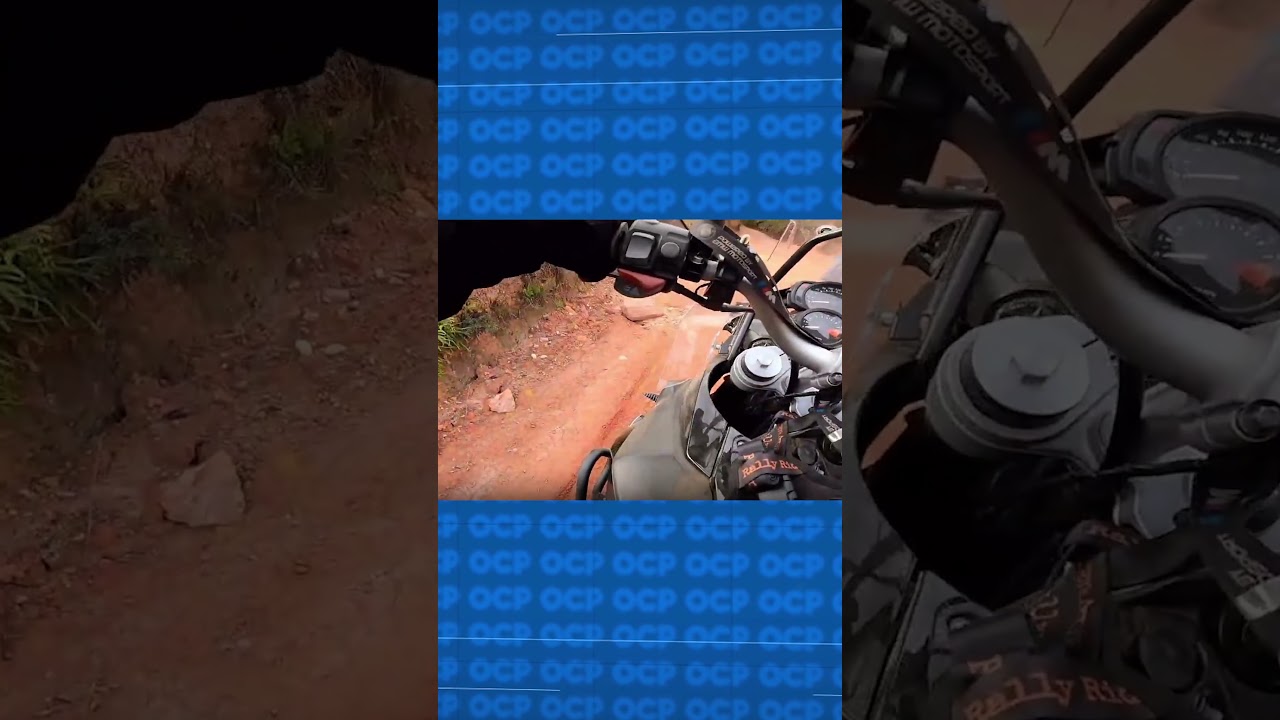 Ciclista se emaranha na própria bicicleta e precisa de ajuda para sair da situação