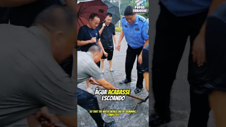 O TRABALHO EM EQUIPE DESSES MORADORES SALVARAM VÁRIAS CASAS DE SEREM ATINGINDAS PELA ÁGUA