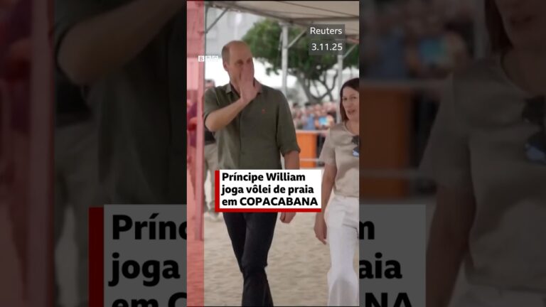 Príncipe William joga vôlei de praia em Copacabana