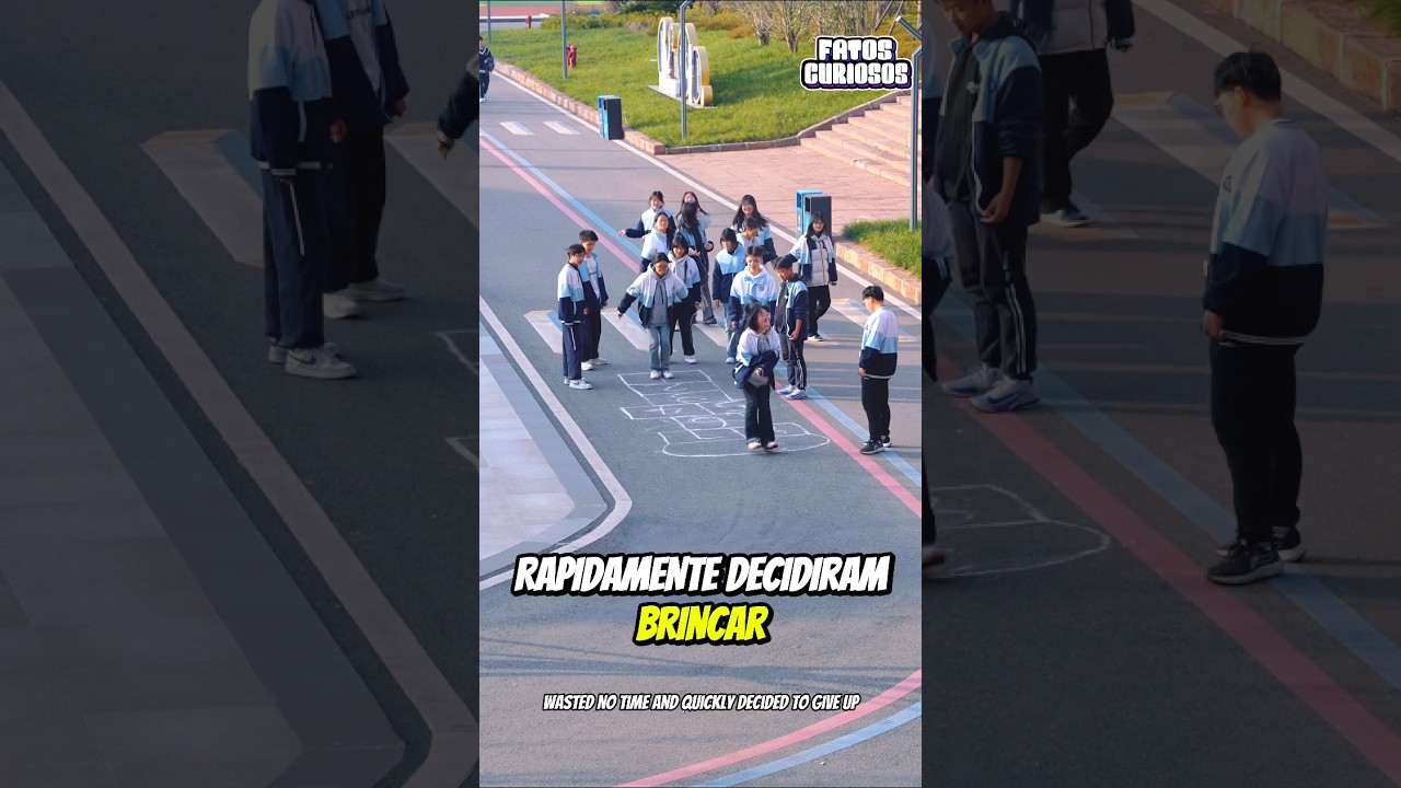 🏫 UM NOBRE GESTO DE AMOR! Uma Brincadeira Simples Mudou o Dia de Toda a Escola 🌈