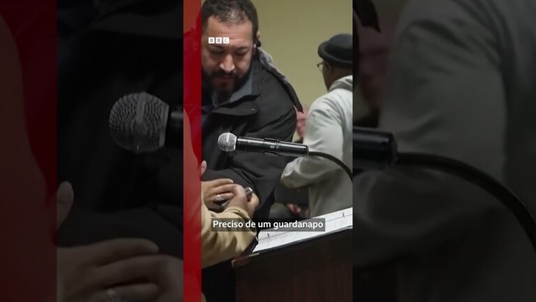 Deputada dos EUA é atacada com 'líquido desconhecido'