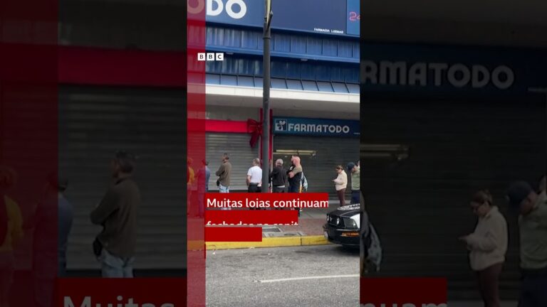 Tensão em Caracas: moradores da capital da Venezuela fazem filas para comida após ataque dos EUA