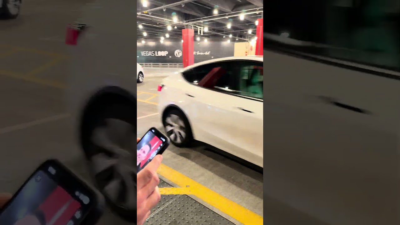 Esse é o Vegas loop o túnel que não tem metrô só carros da Tesla