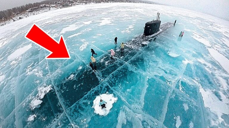 Submarino encontrou padrões estranhos sob a Antártica e depois desapareceu