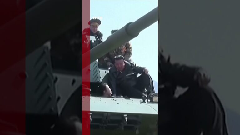 Filha adolescente de Kim Jong-un dirige tanque de guerra