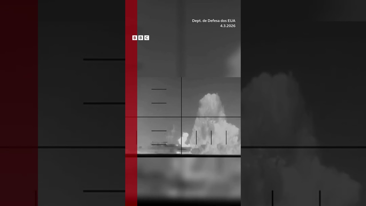 O momento em que torpedo dos EUA atinge navio de guerra iraniano