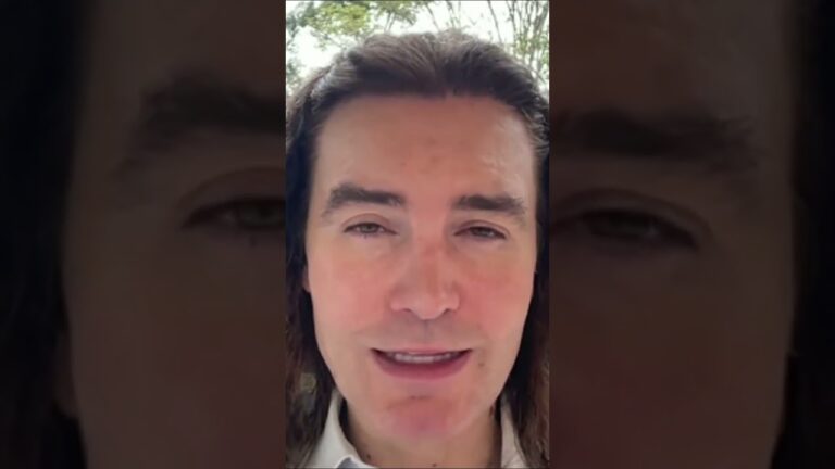 A China pode vencer a corrida das IAs? | Alvaro Machado Dias