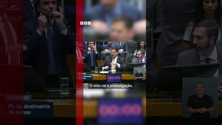 Em nova derrota para o governo, Congresso derruba veto de Lula e reduz pena de Bolsonaro