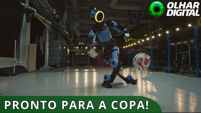 Esse robô humanoide está aprendendo a jogar futebol!