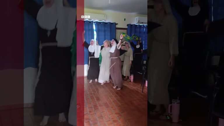 FREIRAS comemoram GOL da virada do Brasil contra o Japão na Copa do Mundo
