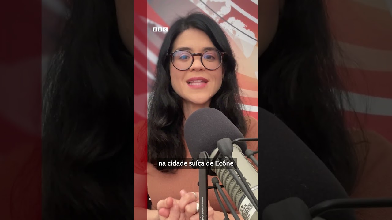 O grupo católico ultraconservador que desafia o PAPA