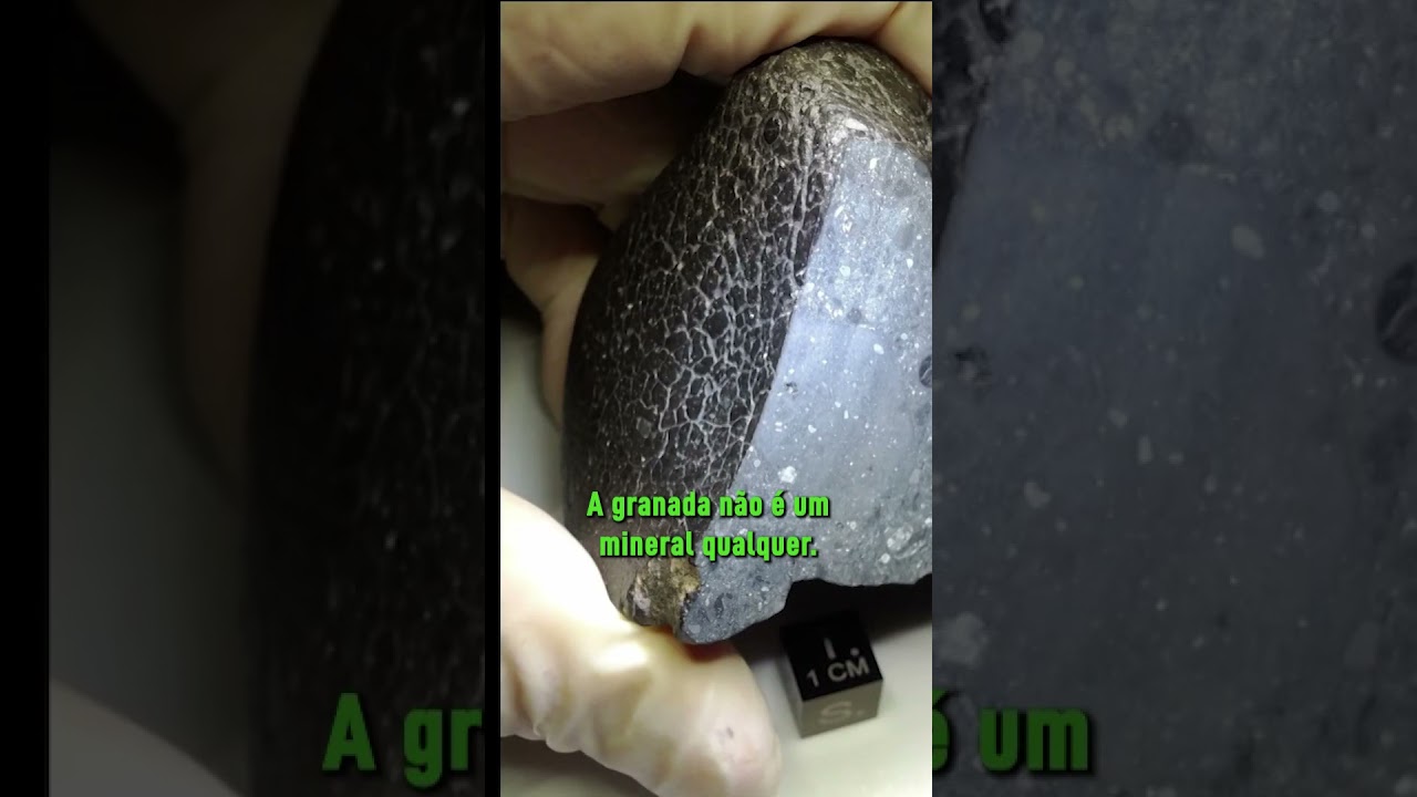 Cientistas abrem meteorito de Marte e encontram algo que não deveria estar lá