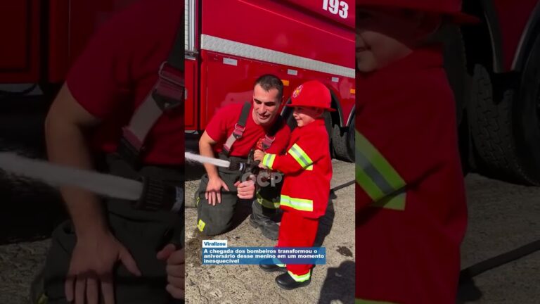 A chegada dos bombeiros transformou o  aniversário desse menino em um momento inesquecível
