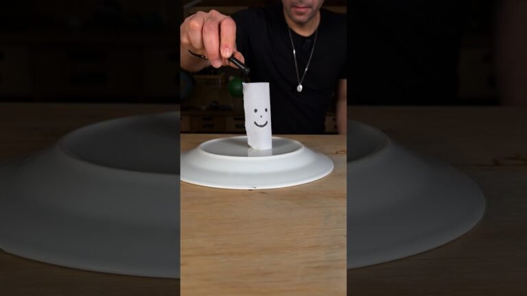 COMO esse FANTASMA de PAPEL VOA?