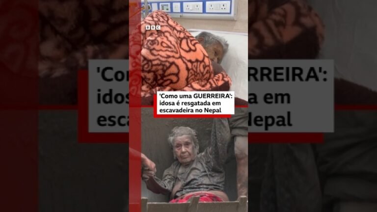 Idosa é resgatada em escavadeira no Nepal