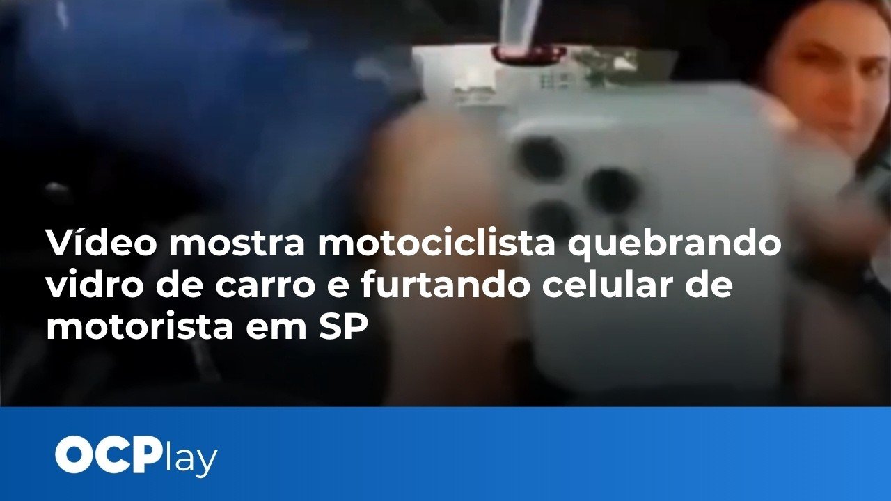 Vídeo mostra motociclista quebrando vidro de carro e furtando celular de motorista em SP