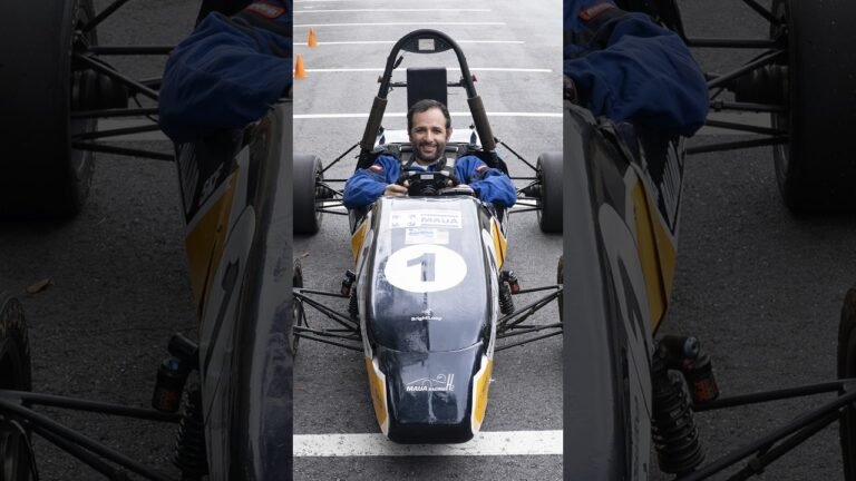 Esse CARRO DE CORRIDA solta ÁGUA em vez de FUMAÇA!