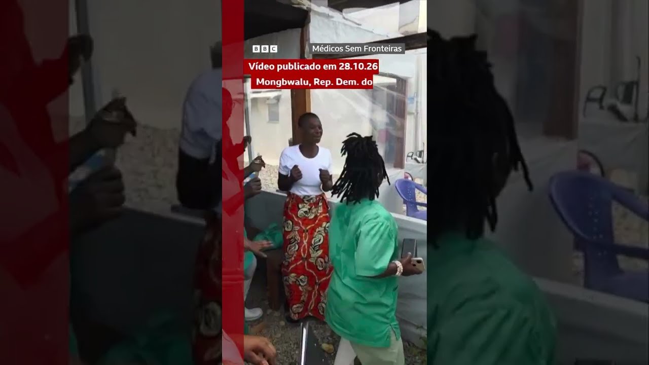 Médicos dançam e cantam nas ruas para comemorar alta de último caso de ebola na Rep. Dem. do Congo